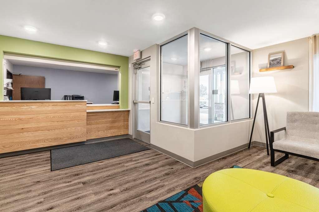 Extended Stay America Suites - Providence Beltér fotó